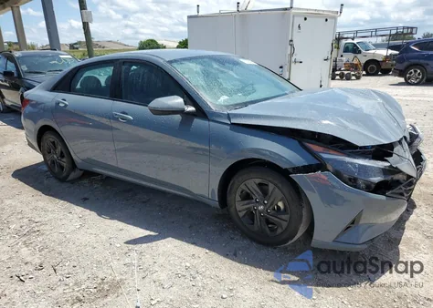 2023 Hyundai Elantra Sel z USA, uszkodzony, nr VIN KMHLM4AG8PU443838